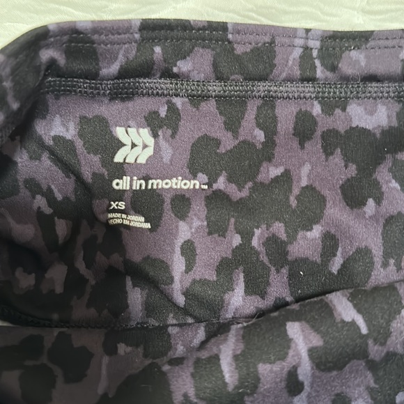 all in motion | cheetah leggings - Picture 5 of 6